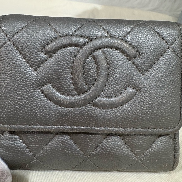 CHANEL Quilted Caviar CC Trifold Wallet - Picture 16 of 17